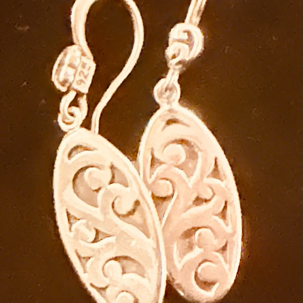 Lois Hill 1” drop oval earrings 925 sterling silver - Picture 4 of 4